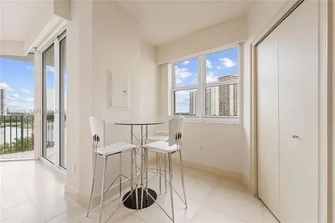 20000 E Country Club Drive Aventura FL 33180