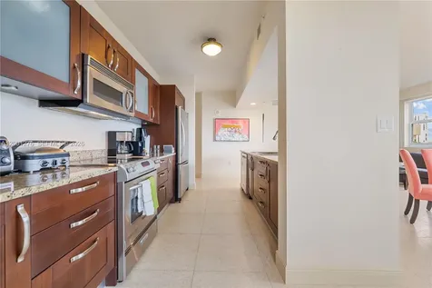 20000 E Country Club Drive Aventura FL 33180