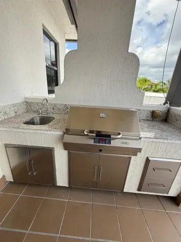 5186 NW 83rd Court Doral FL 33166