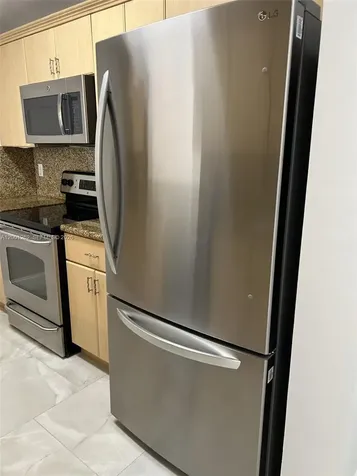 3590 Coral Way Miami FL 33145