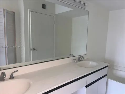 3400 NE 192nd Street Aventura FL 33180