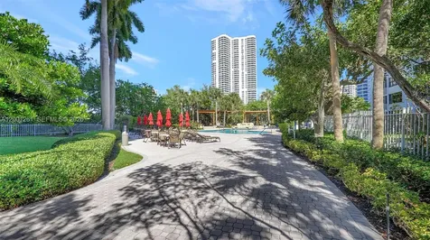 3400 NE 192nd Street Aventura FL 33180