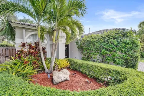 1445 NW 143rd Avenue Pembroke Pines FL 33028