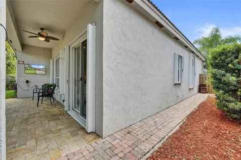 1445 NW 143rd Avenue Pembroke Pines FL 33028