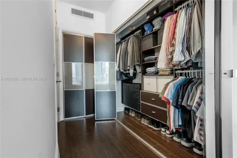 90 SW 3rd Street Miami FL 33130