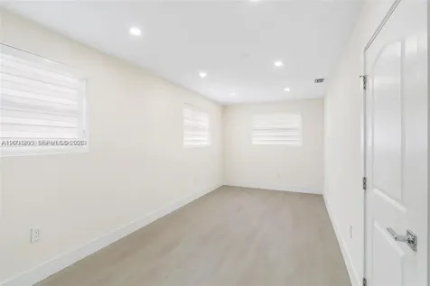 212 NW 103rd Street Miami FL 33150
