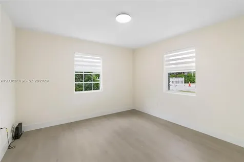 212 NW 103rd Street Miami FL 33150