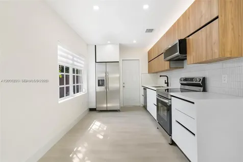 212 NW 103rd Street Miami FL 33150