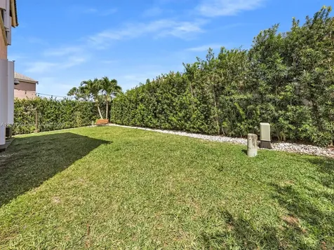 1042 Thistle Creek Court Weston FL 33327