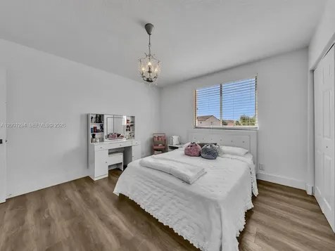 1042 Thistle Creek Court Weston FL 33327