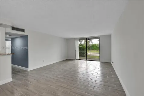 2850 Somerset Drive Lauderdale Lakes FL 33311
