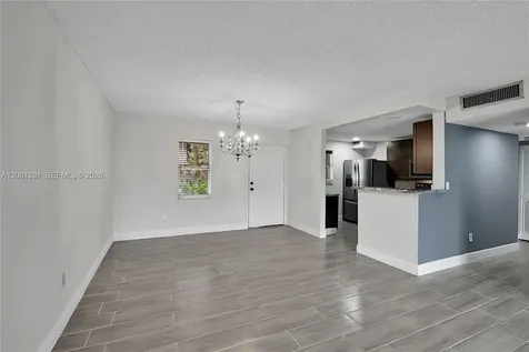 2850 Somerset Drive Lauderdale Lakes FL 33311