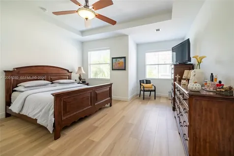 3301 NW 125th Avenue Sunrise FL 33323