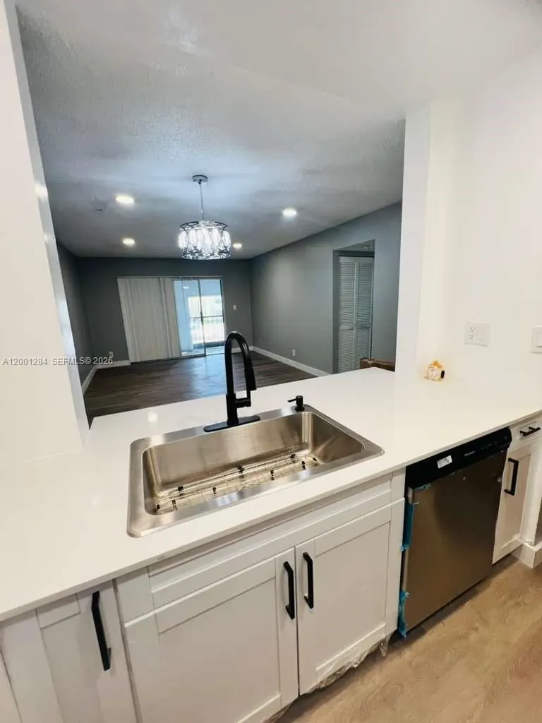 4163 NW 90th Avenue Coral Springs FL 33065