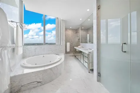 17475 Collins Avenue Sunny Isles Beach FL 33160