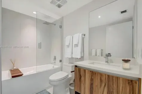 9901 W Bay Harbor Drive Bay Harbor Islands FL 33154