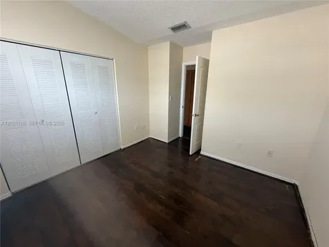 960 NE 214th Lane Miami FL 33179