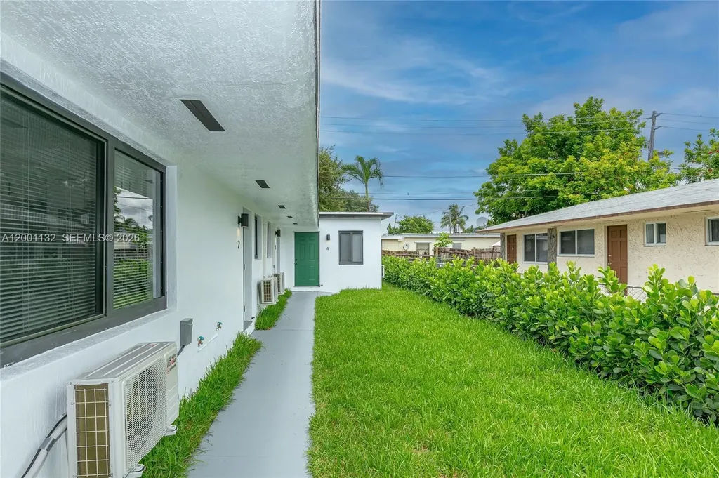 6125 SW 40th Court Miramar FL 33023