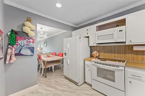 9401 Sunrise Lakes Boulevard Sunrise FL 33322