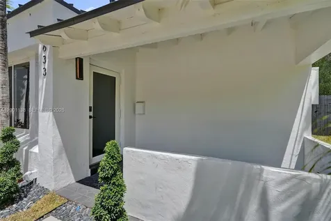 633 NE 70th Street Miami FL 33138