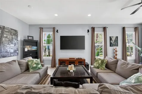 184 W Bay Cedar Circle Jupiter FL 33458