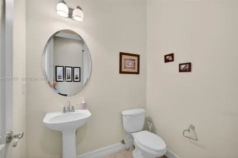 184 W Bay Cedar Circle Jupiter FL 33458