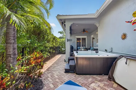 184 W Bay Cedar Circle Jupiter FL 33458