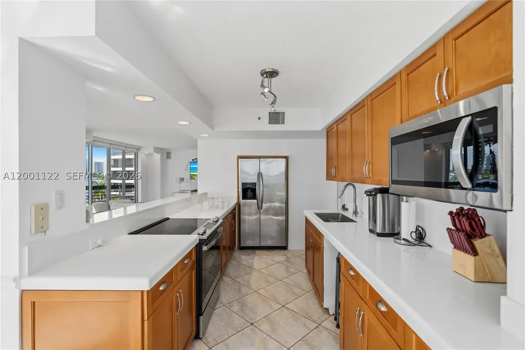 3600 Mystic Pointe Drive Aventura FL 33180
