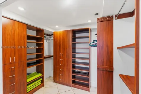 3600 Mystic Pointe Drive Aventura FL 33180