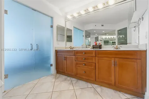 3600 Mystic Pointe Drive Aventura FL 33180