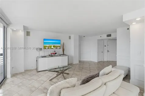 3600 Mystic Pointe Drive Aventura FL 33180