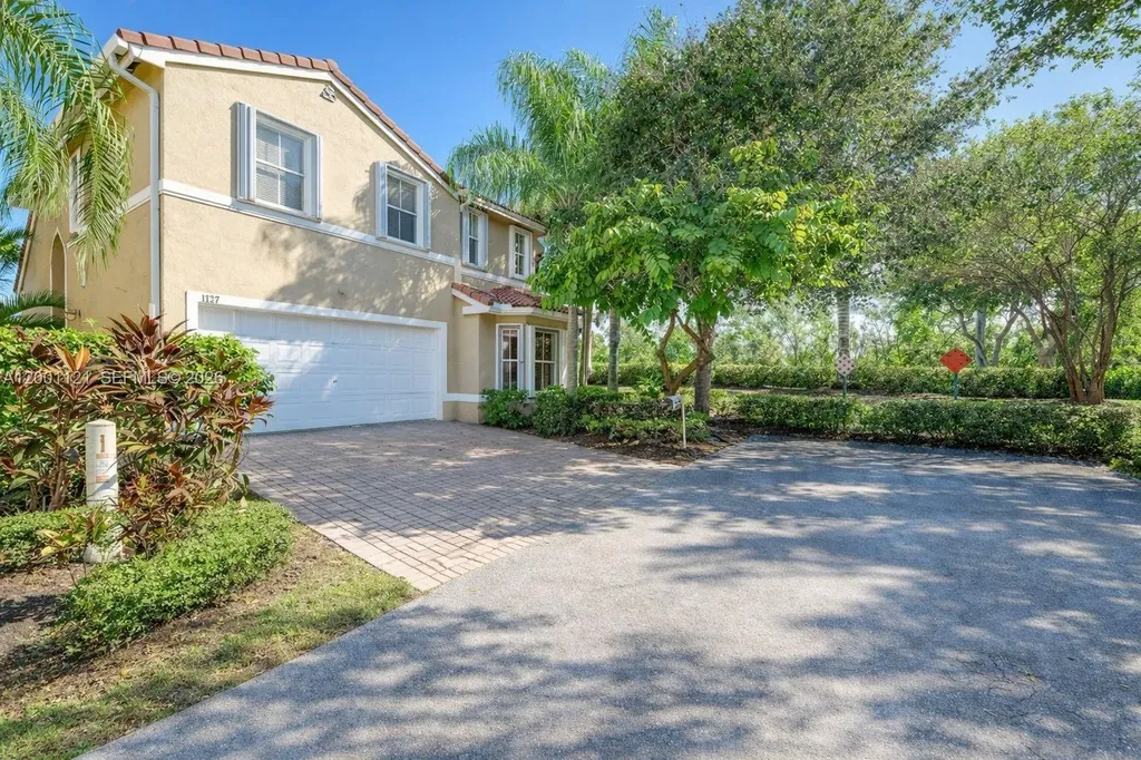 1125 Butternut Lane Hollywood FL 33019