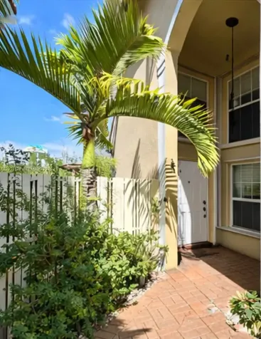 1125 Butternut Lane Hollywood FL 33019