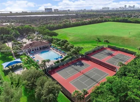 1125 Butternut Lane Hollywood FL 33019