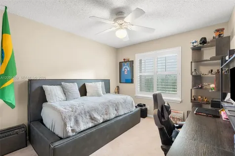 1414 Banyan Way Weston FL 33327