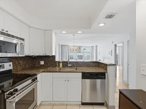 1228 West Avenue Miami Beach FL 33139