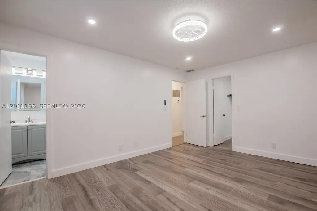 300 S Luna Court Hollywood FL 33021