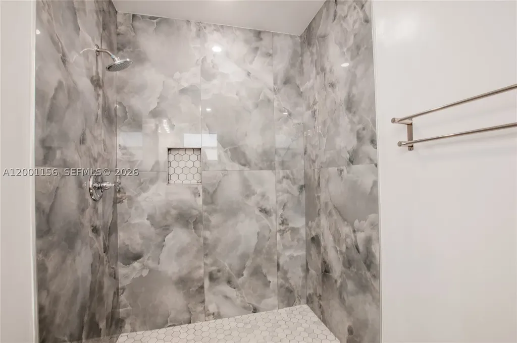 300 S Luna Court Hollywood FL 33021