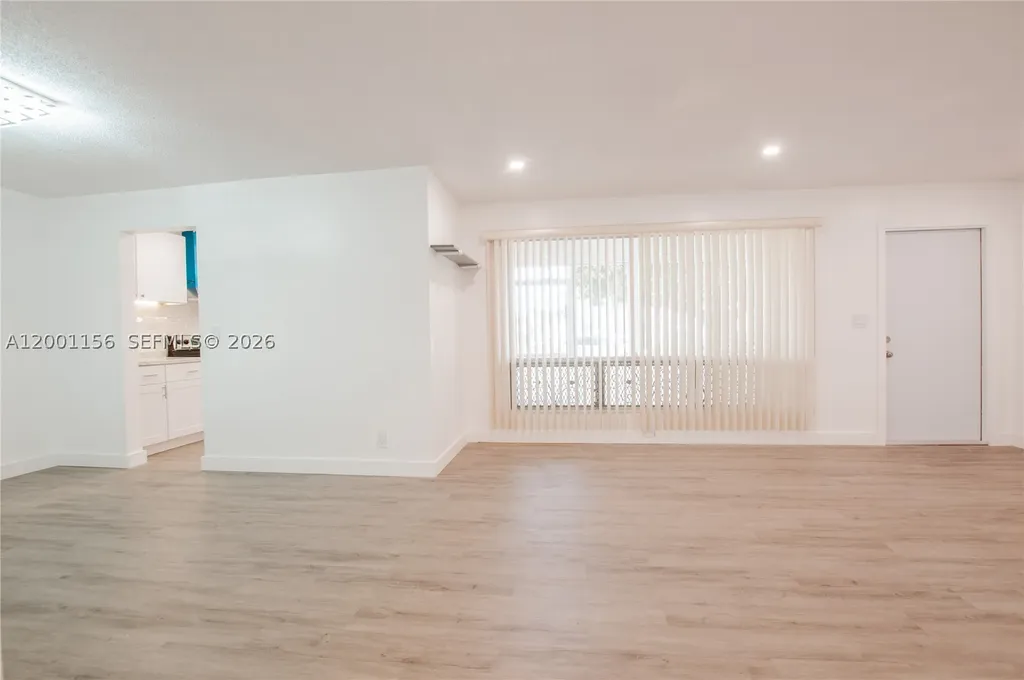 300 S Luna Court Hollywood FL 33021