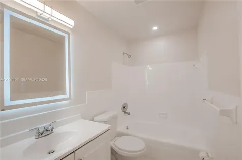 300 S Luna Court Hollywood FL 33021