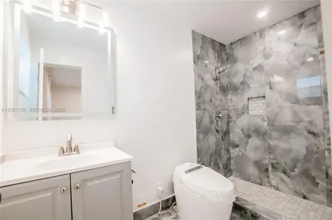 300 S Luna Court Hollywood FL 33021