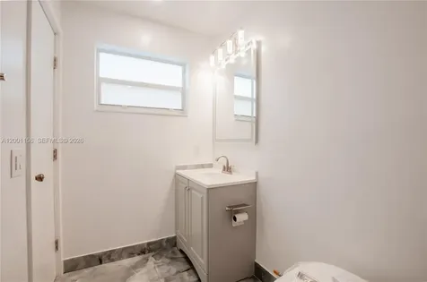 300 S Luna Court Hollywood FL 33021