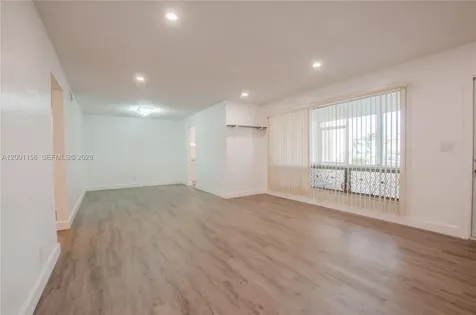 300 S Luna Court Hollywood FL 33021