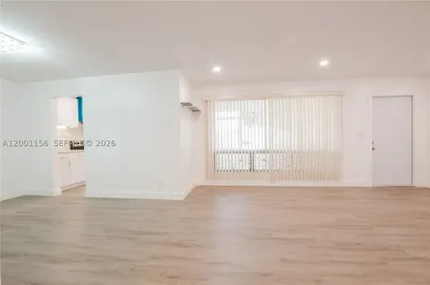 300 S Luna Court Hollywood FL 33021
