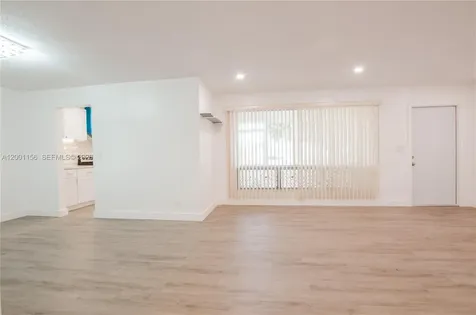 300 S Luna Court Hollywood FL 33021