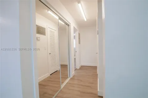300 S Luna Court Hollywood FL 33021