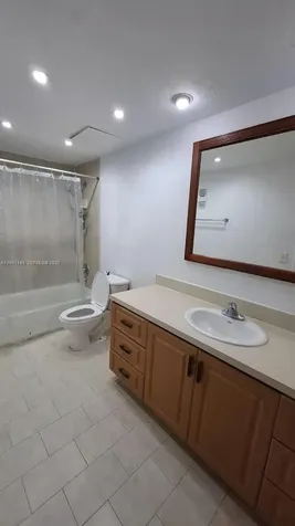 6950 Miami Gardens Drive Hialeah FL 33015