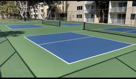 6950 Miami Gardens Drive Hialeah FL 33015