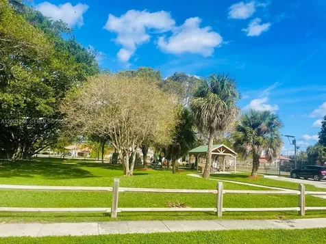 7580 Texas Trail Boca Raton FL 33487
