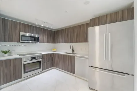 488 NE 18th Street Miami FL 33132